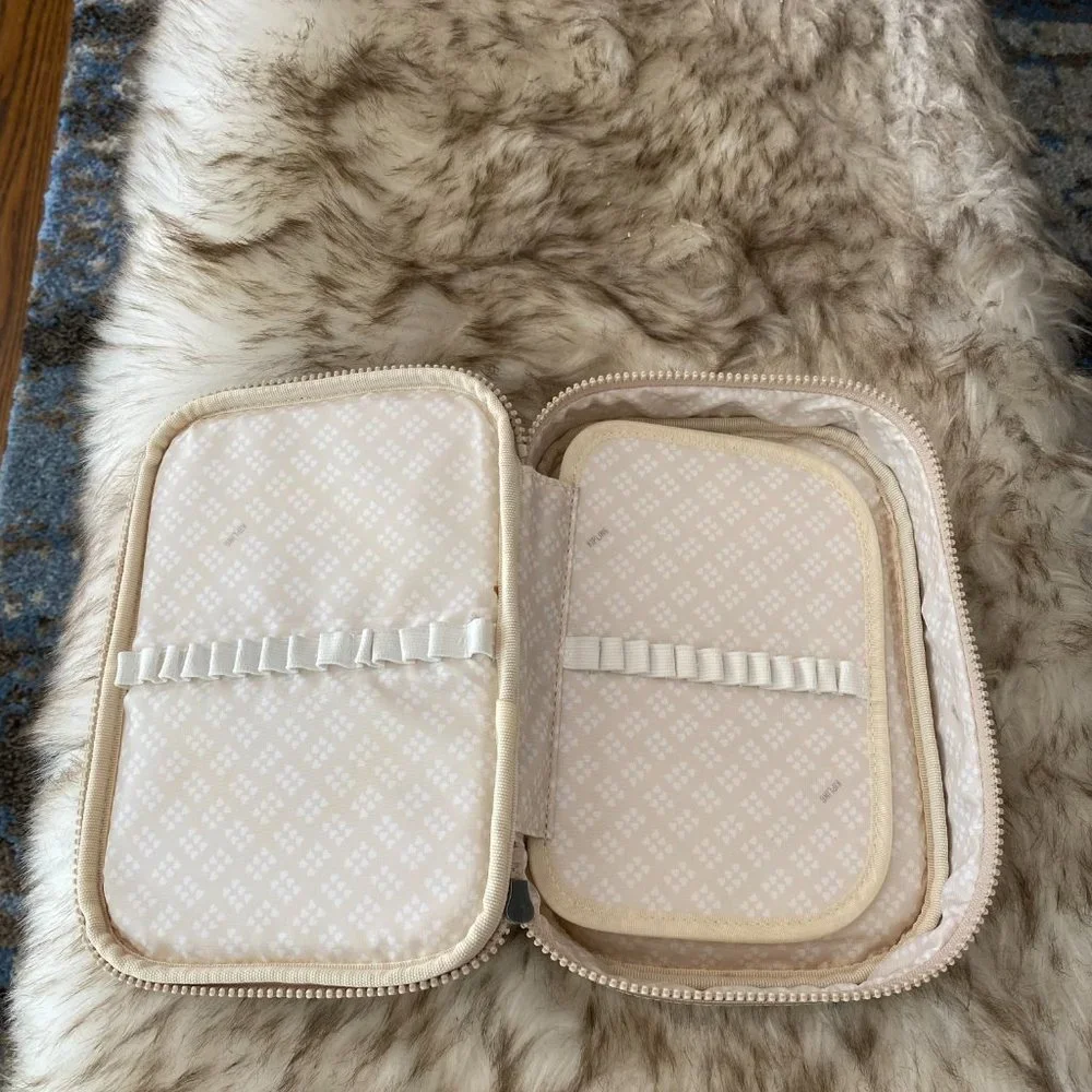 Kipling features printed