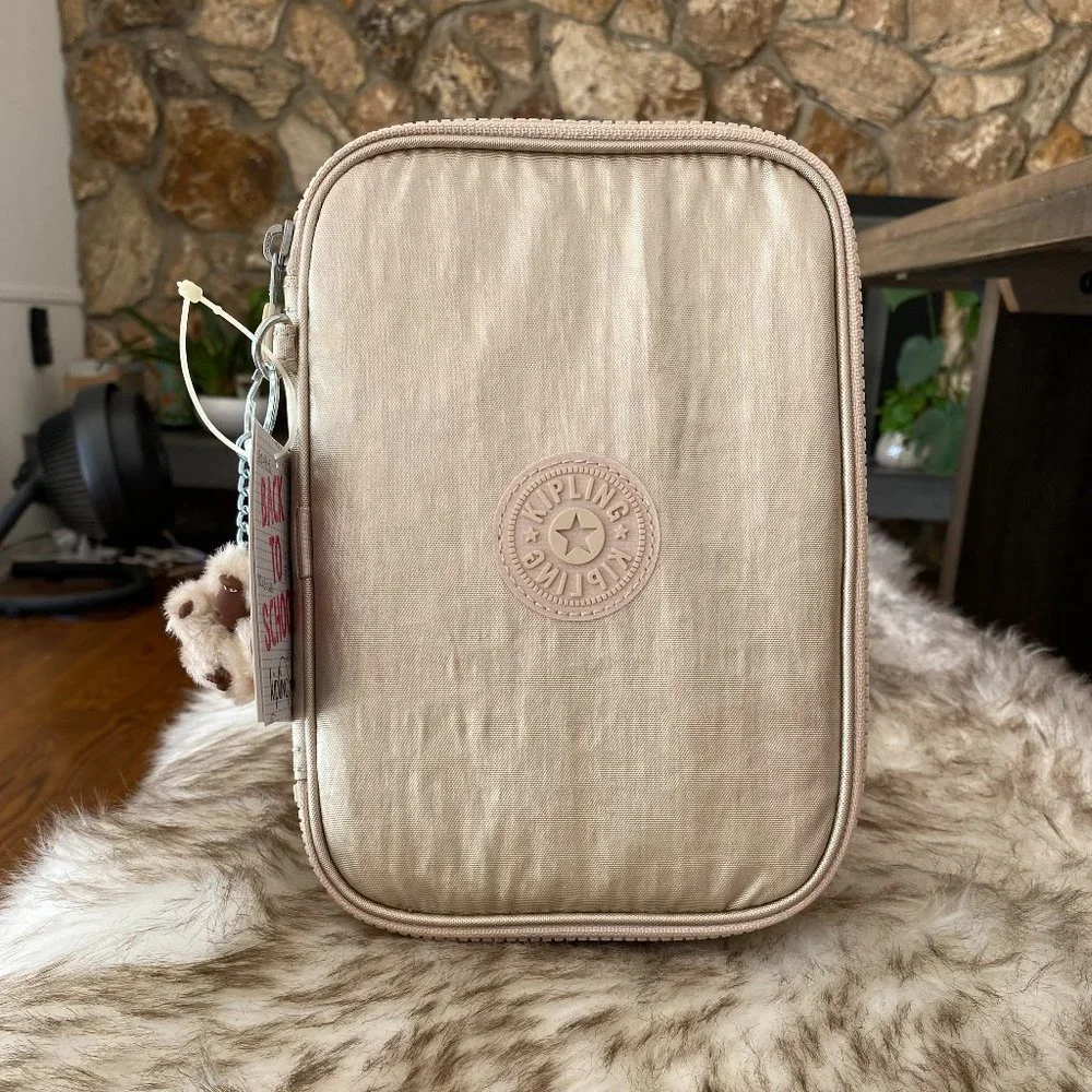 Kipling features printed