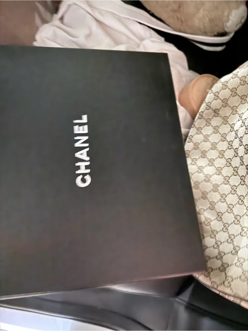 CHANEL elegant quilted