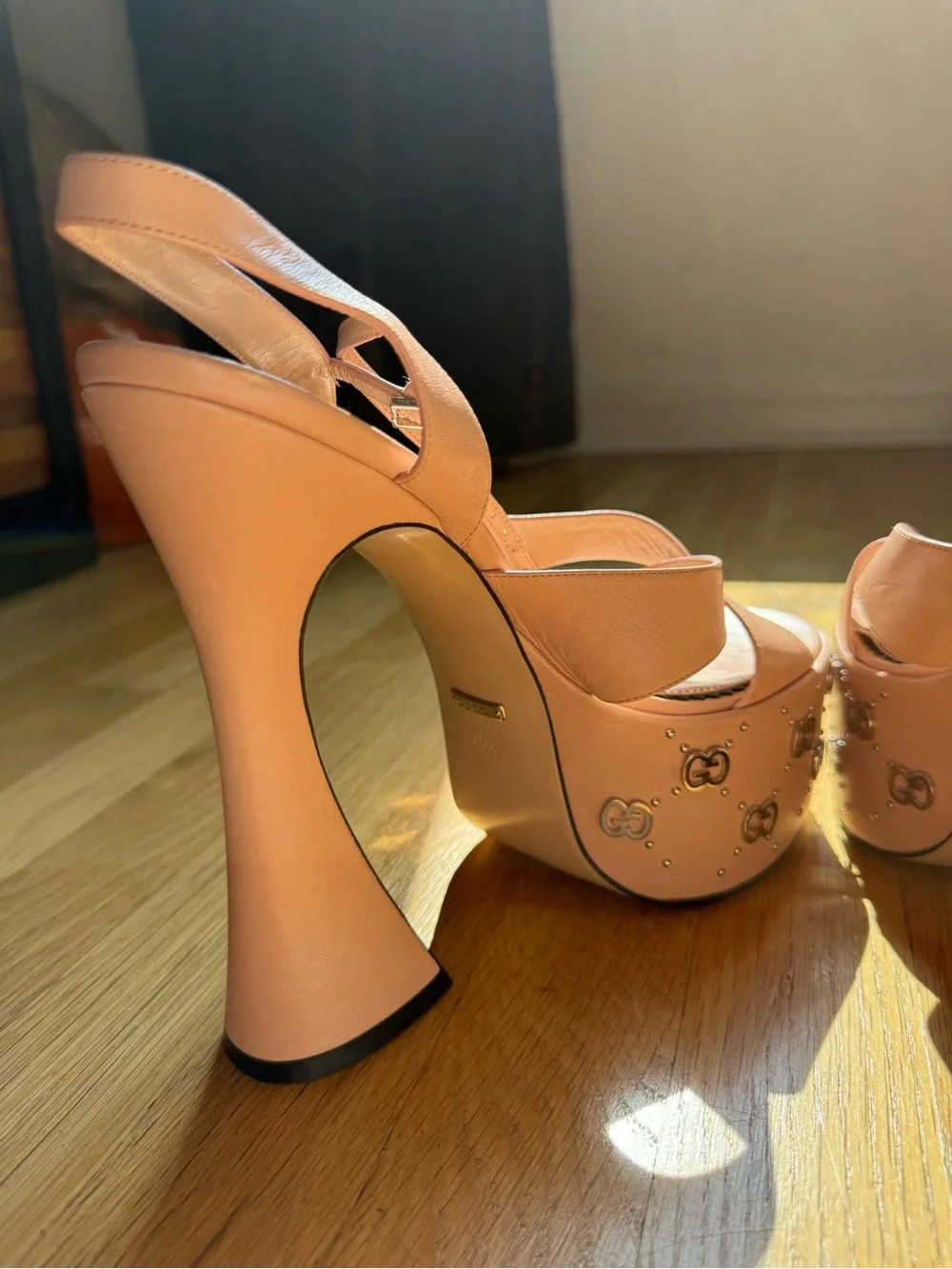 Gucci chic pink