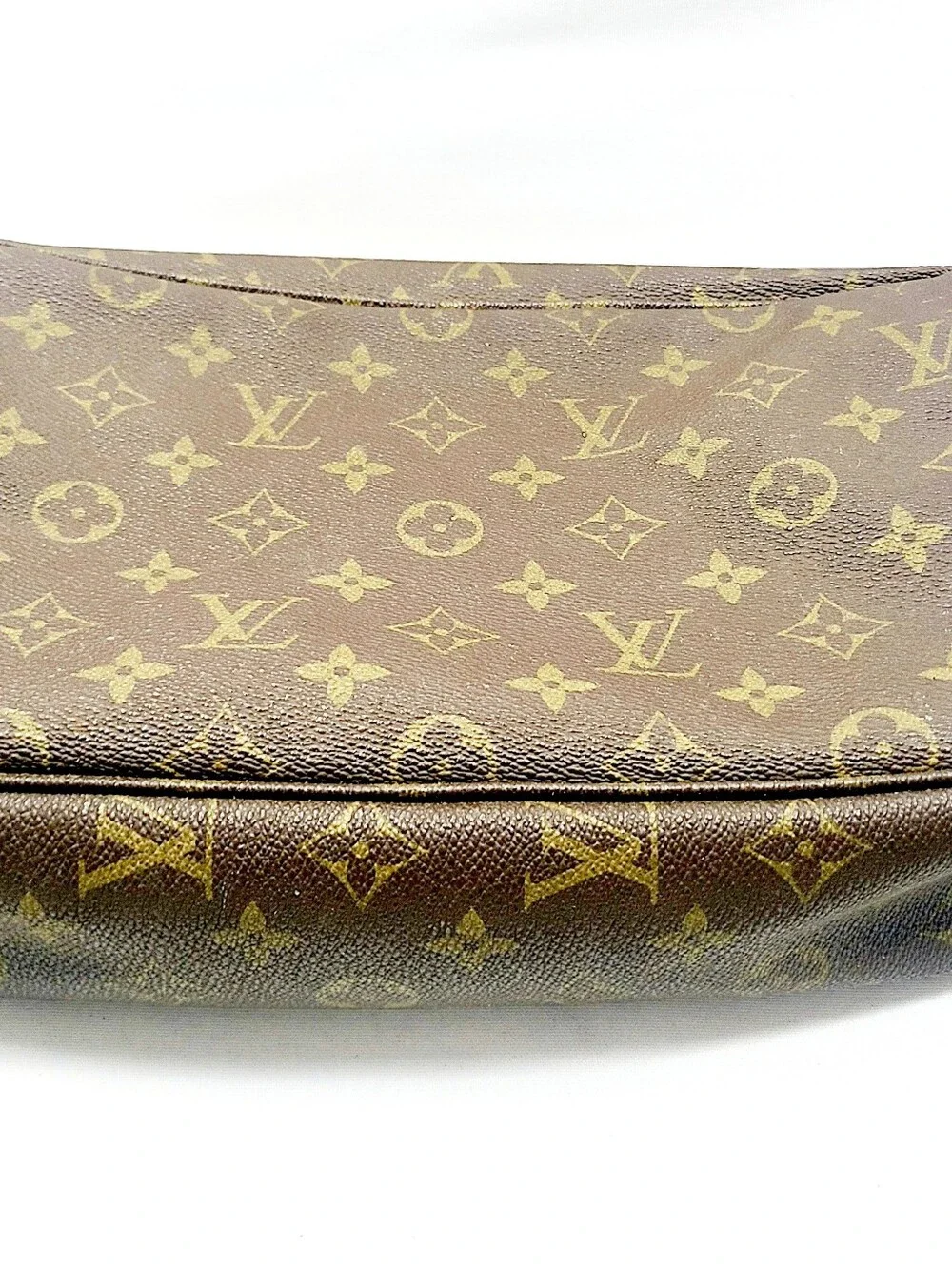 Louis Vuitton item good