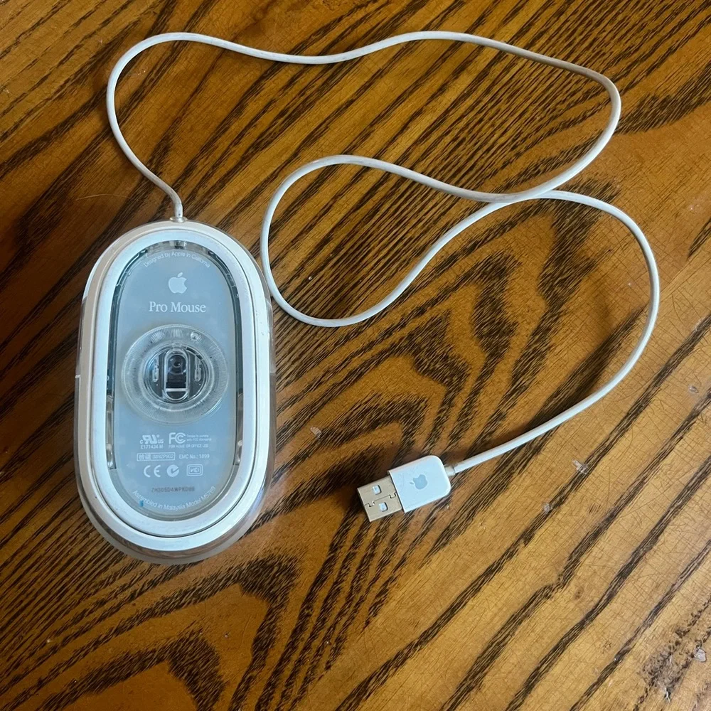 Apple sleek mouse