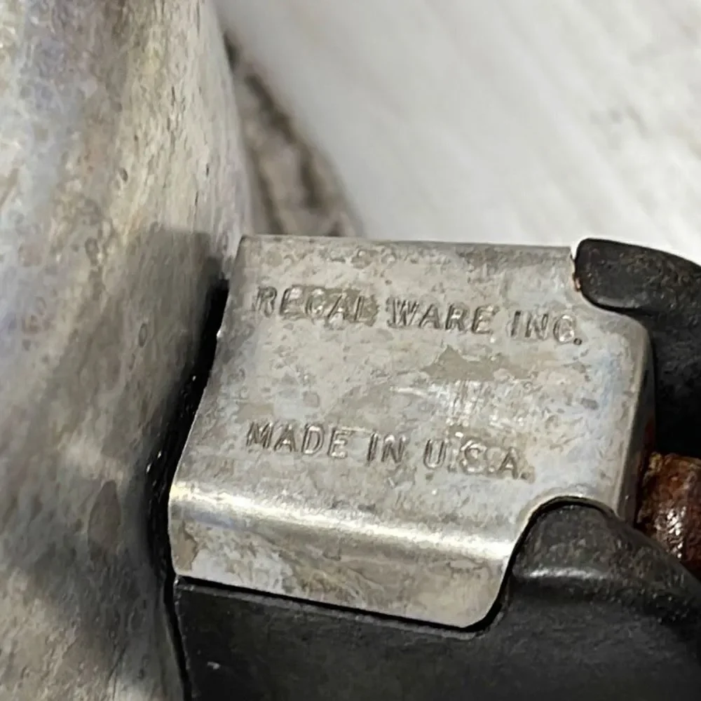 Regal Ware handle usa lid