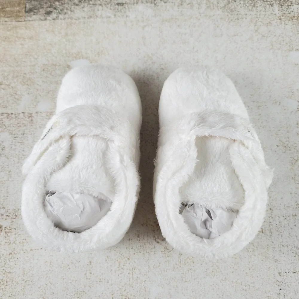UGG new without