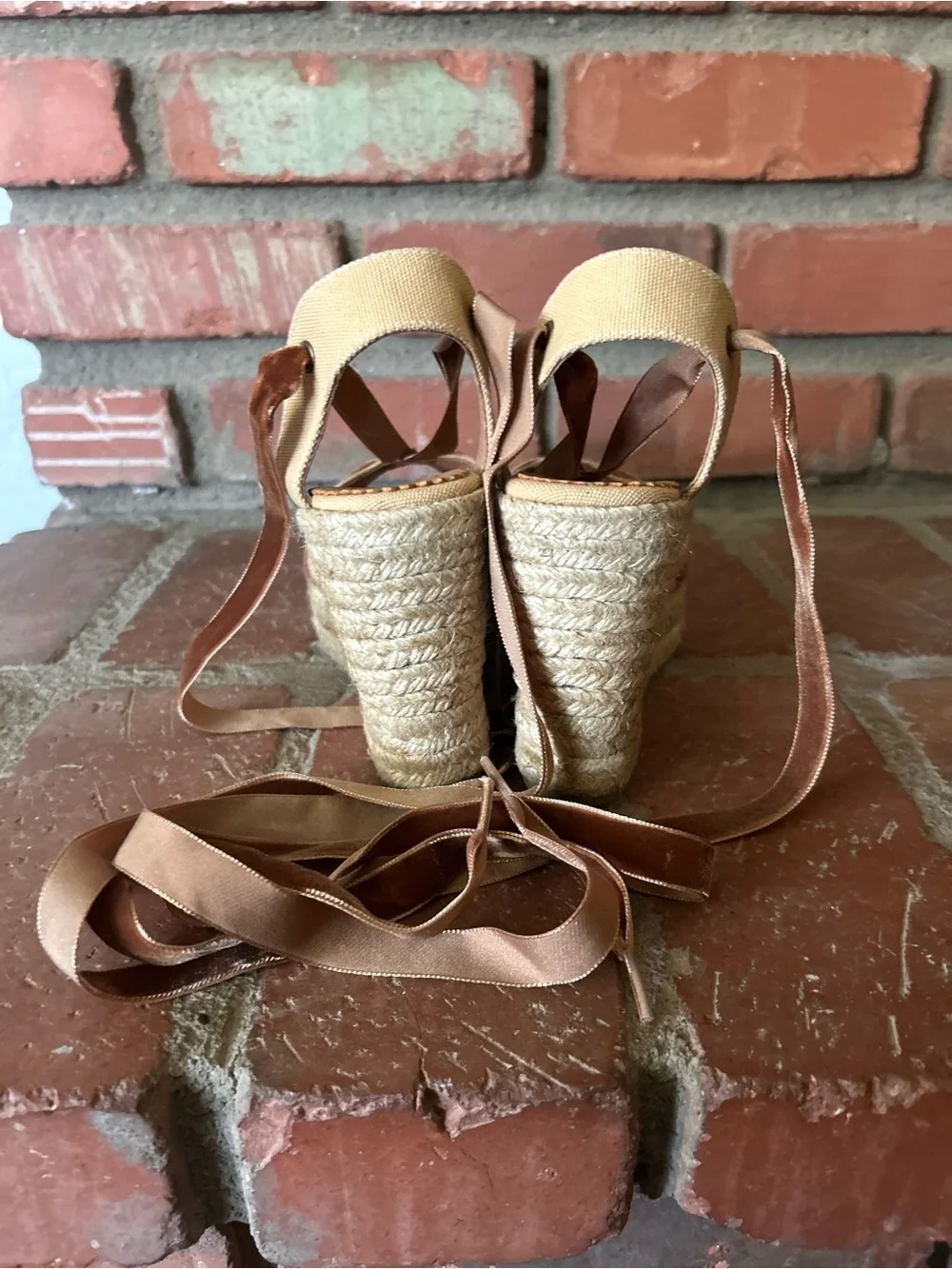 Penelope Chilvers espadrilles up