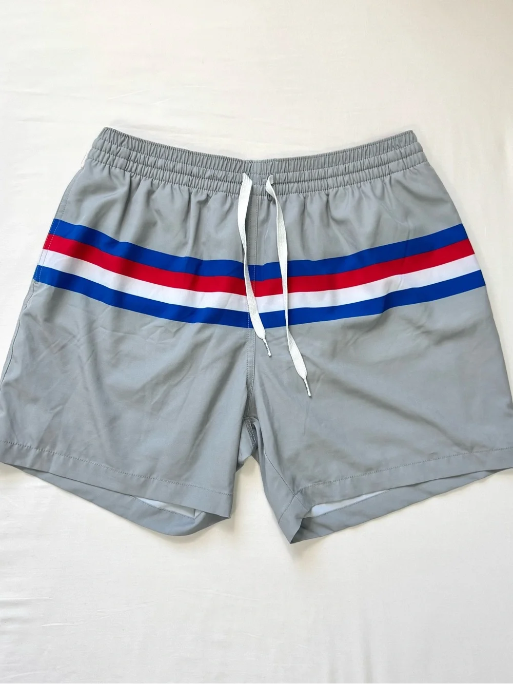 Chubbies The Red White And Whose Mans 5.5” Swim Trunks Men’s Large Lined Outdoor