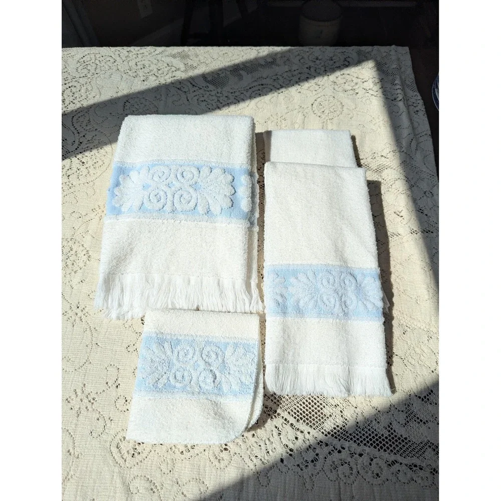 Vintage Cannon Santa Cruz Towel Set Light Blue