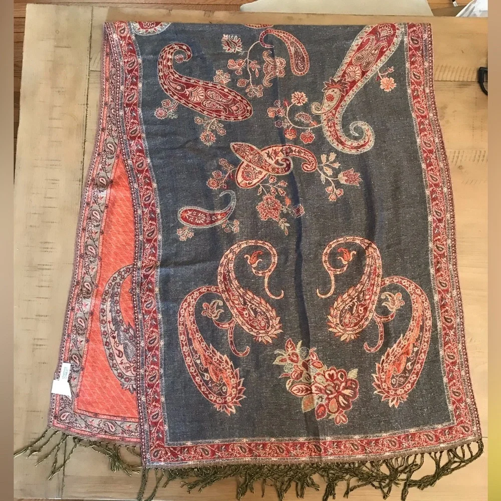 Charming Charlie Indian Inspired Table Runner‎ - 70