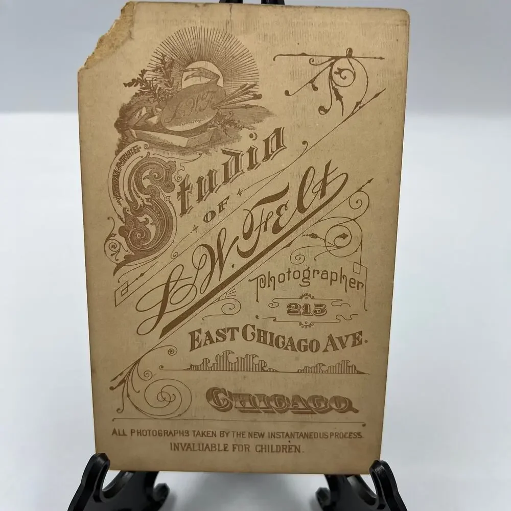 Na antique mounted