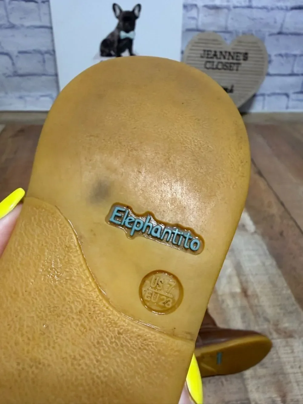 Elephantito western style