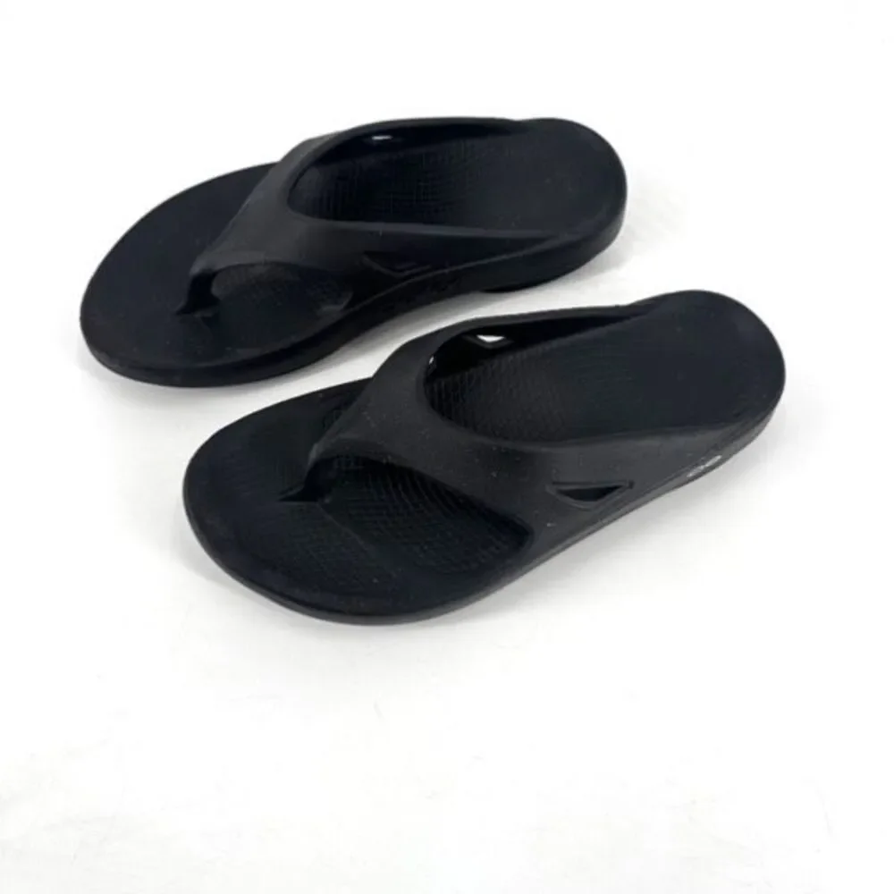 OOFOS OOriginal Flip Flop Men’s 10 Women 12 Sandals Comfort Recovery Shoes Black
