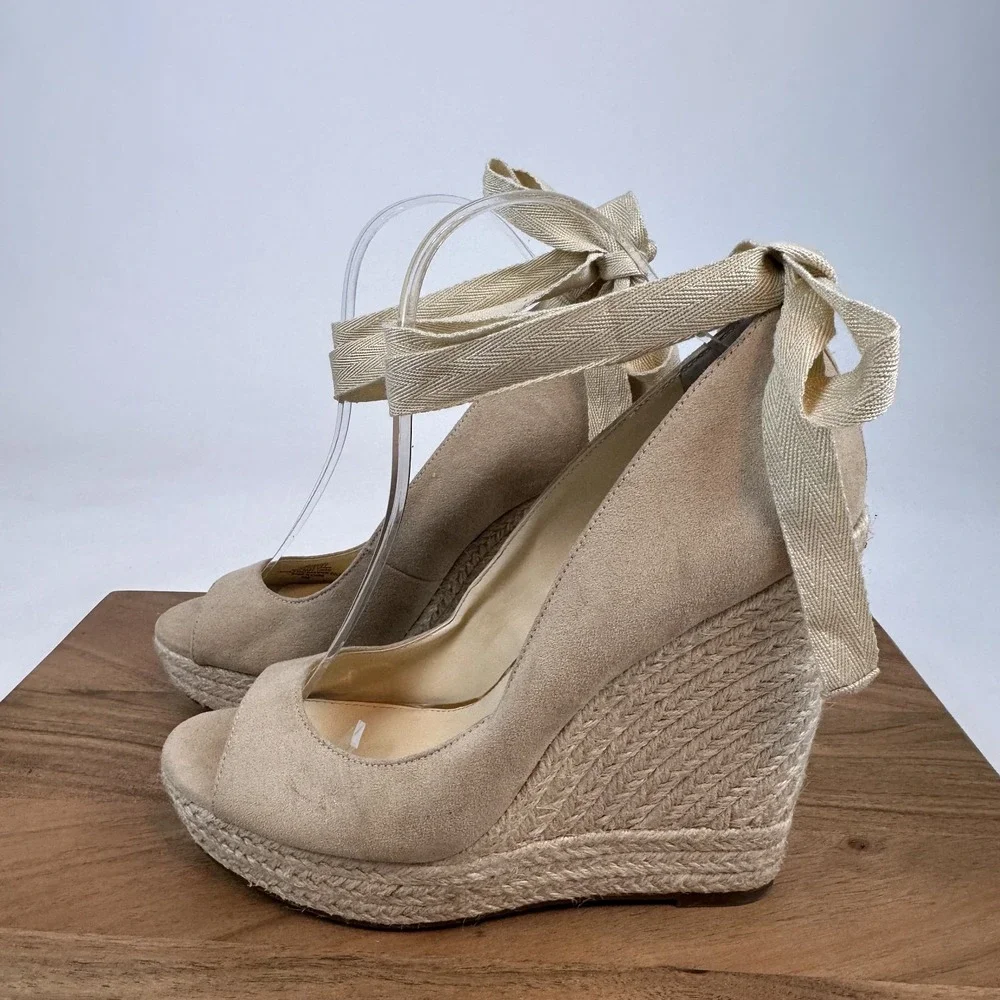 Jessica Simpson size standard