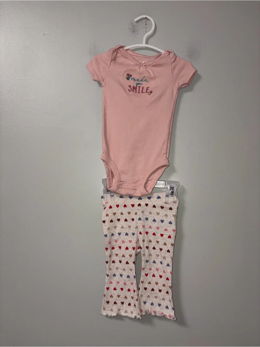 Carters Pink Made You Smile Body Suit 6M Old Navy Cream Hearts Flare Legging 3-6