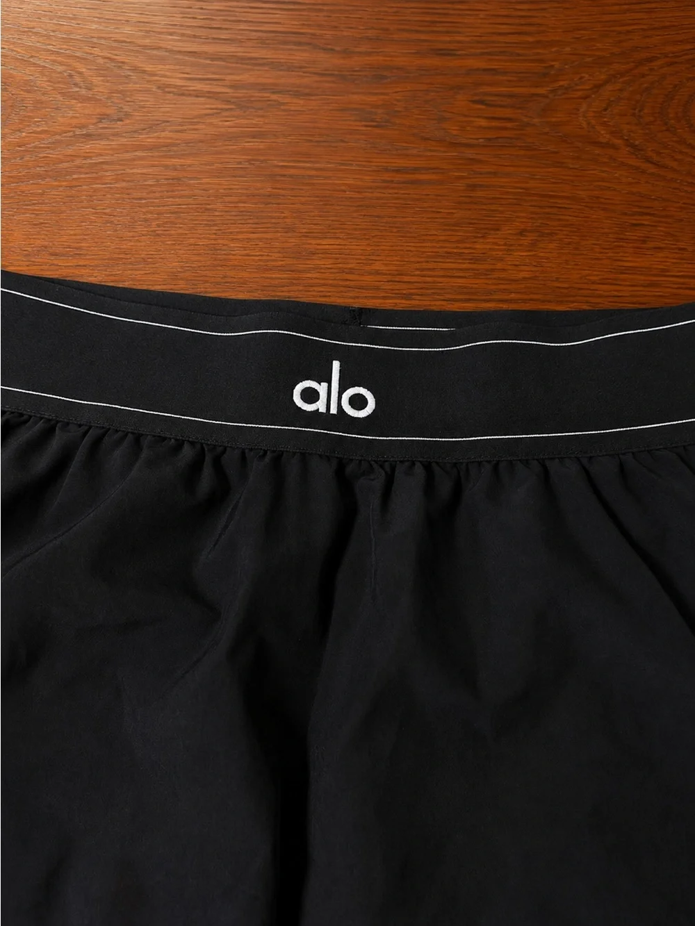 ALO Yoga sleek sporty