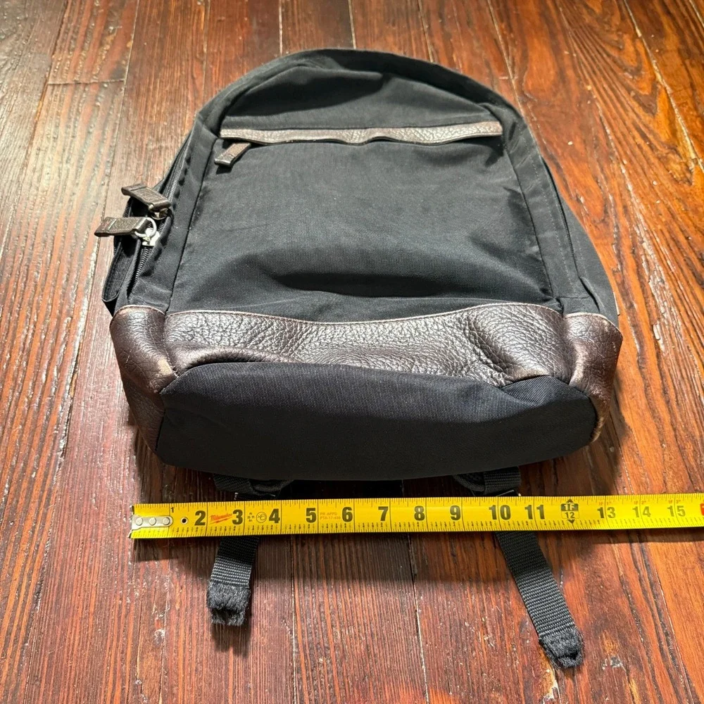 Kenneth Cole item good