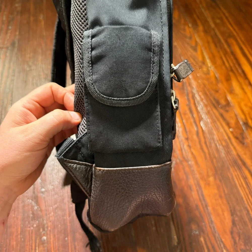 Kenneth Cole item good