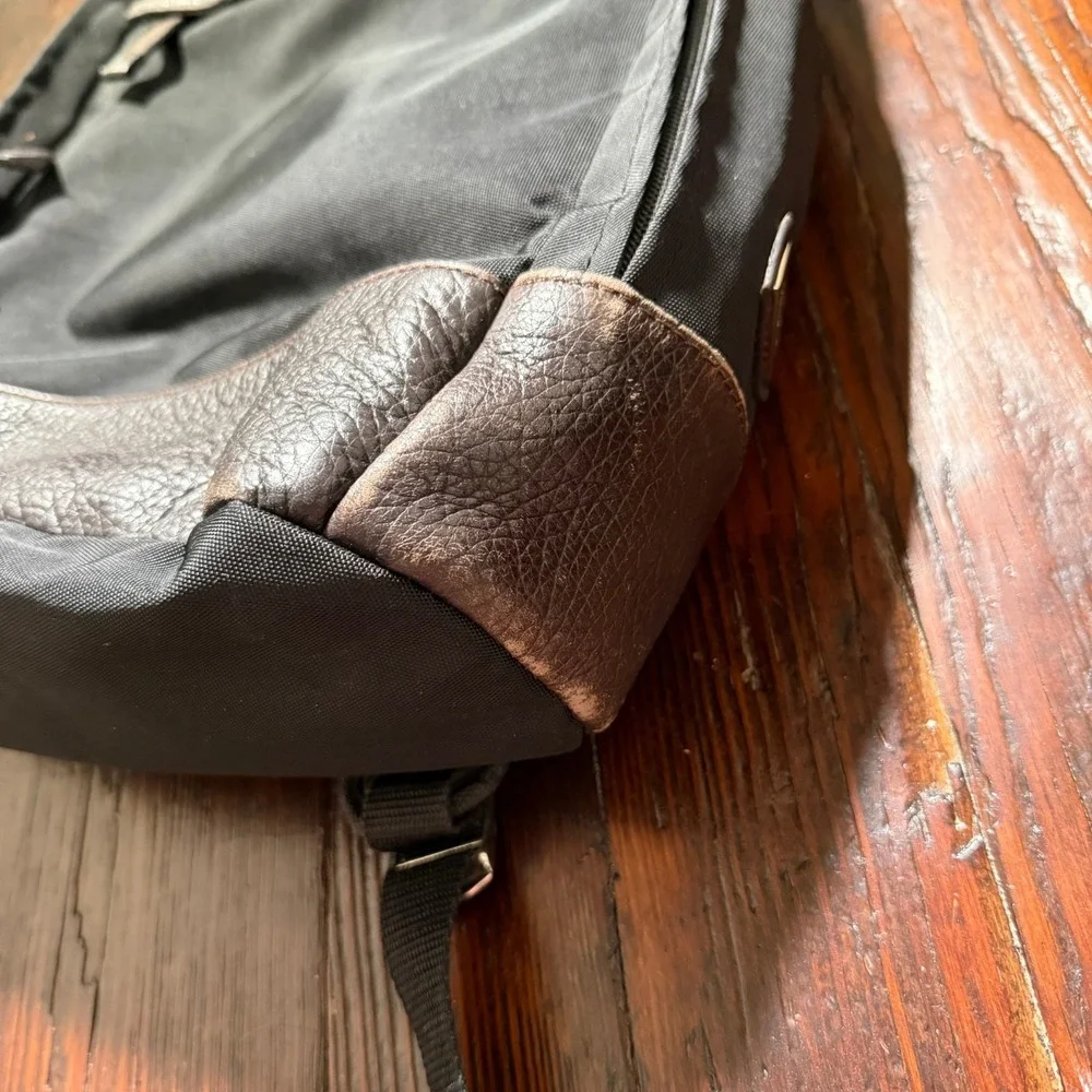 Kenneth Cole item good