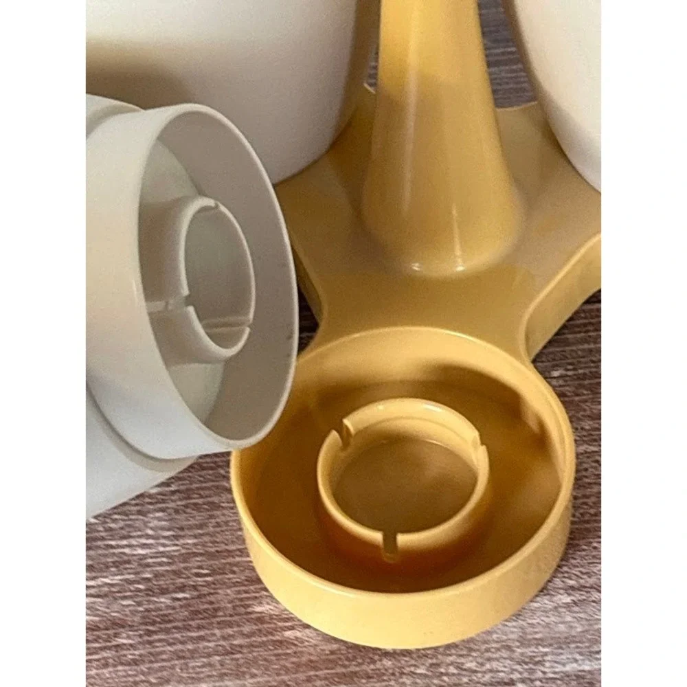 Tupperware vintage condiment