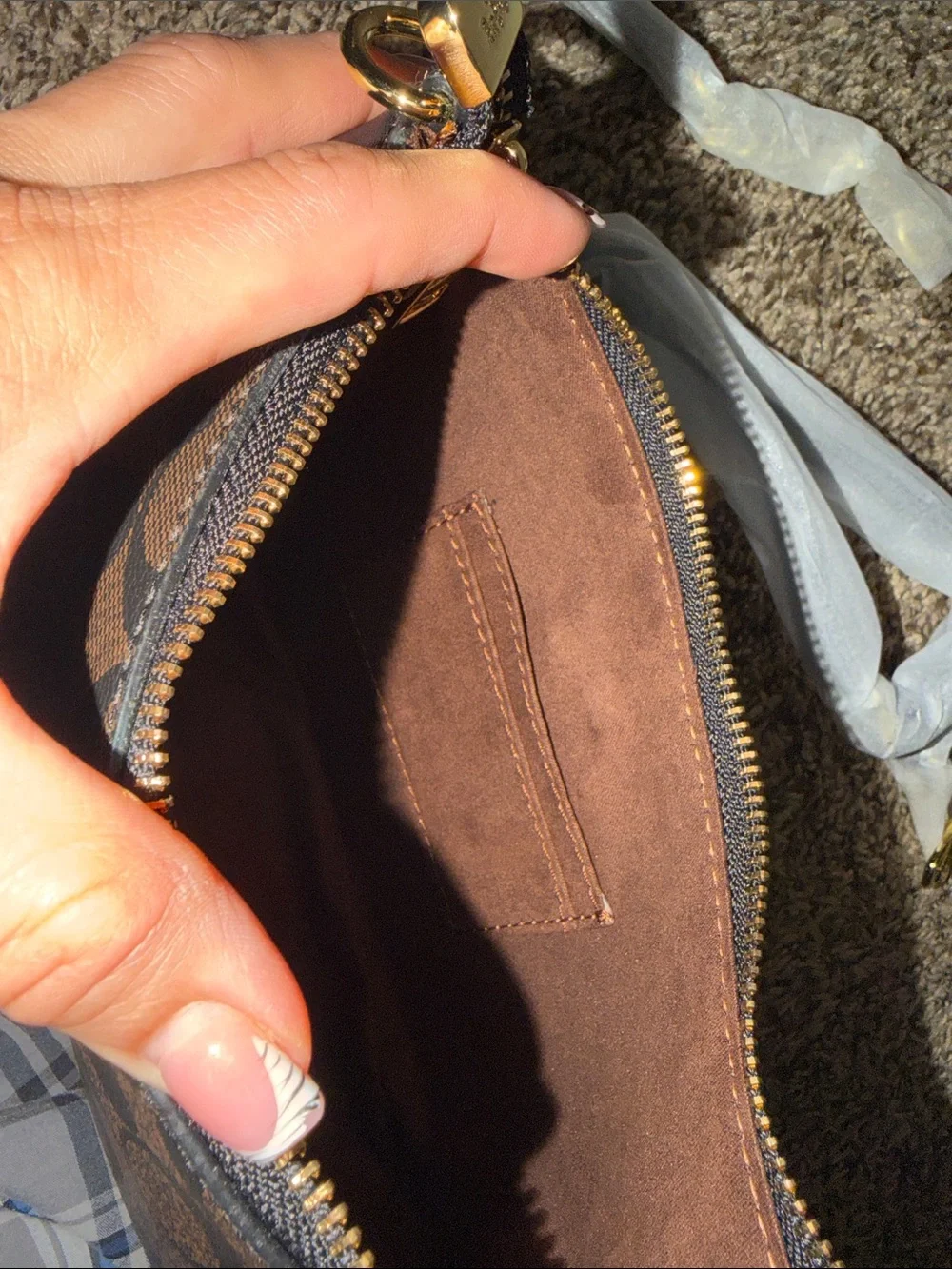 Coach strap curved