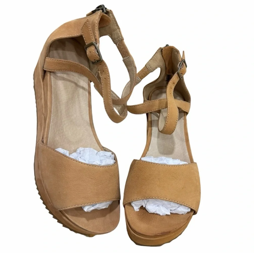 Eileen Fisher Emmy Tumbled Nubuck Platform Wedge Sandals Size 6