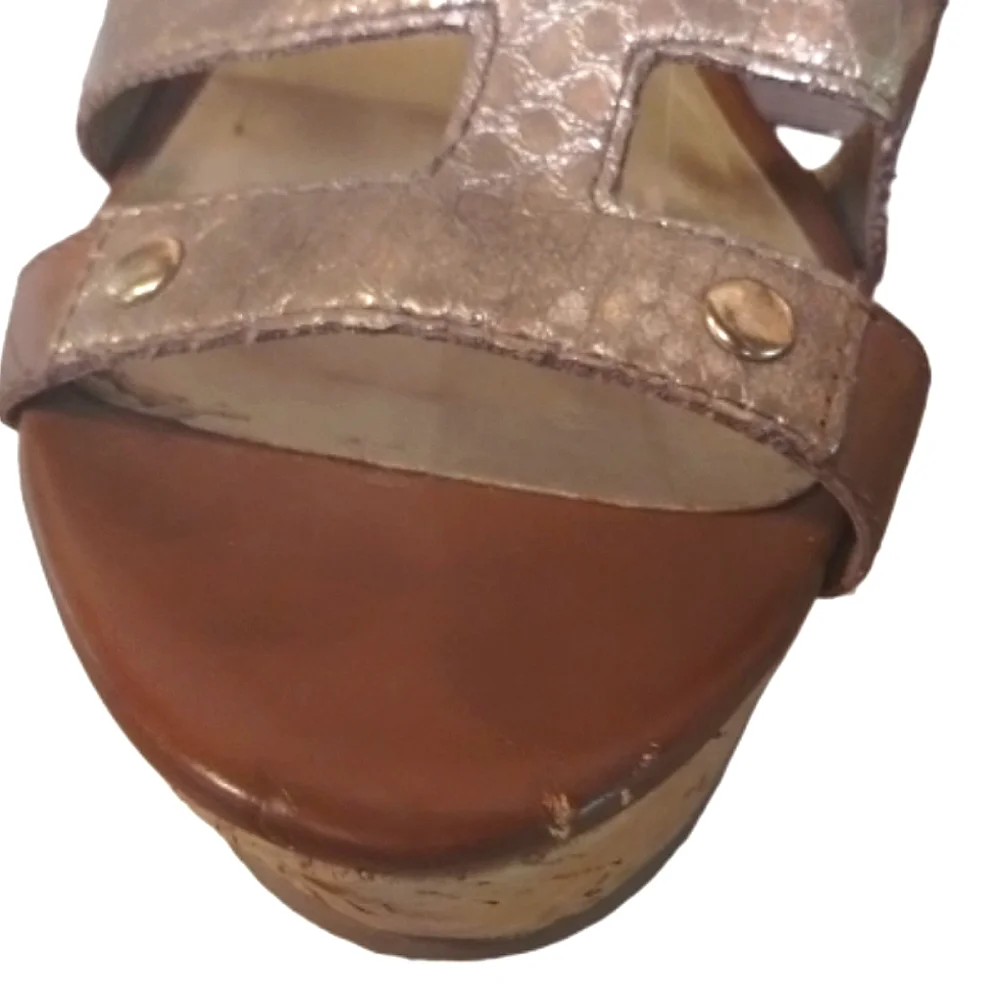 Guess gold tan