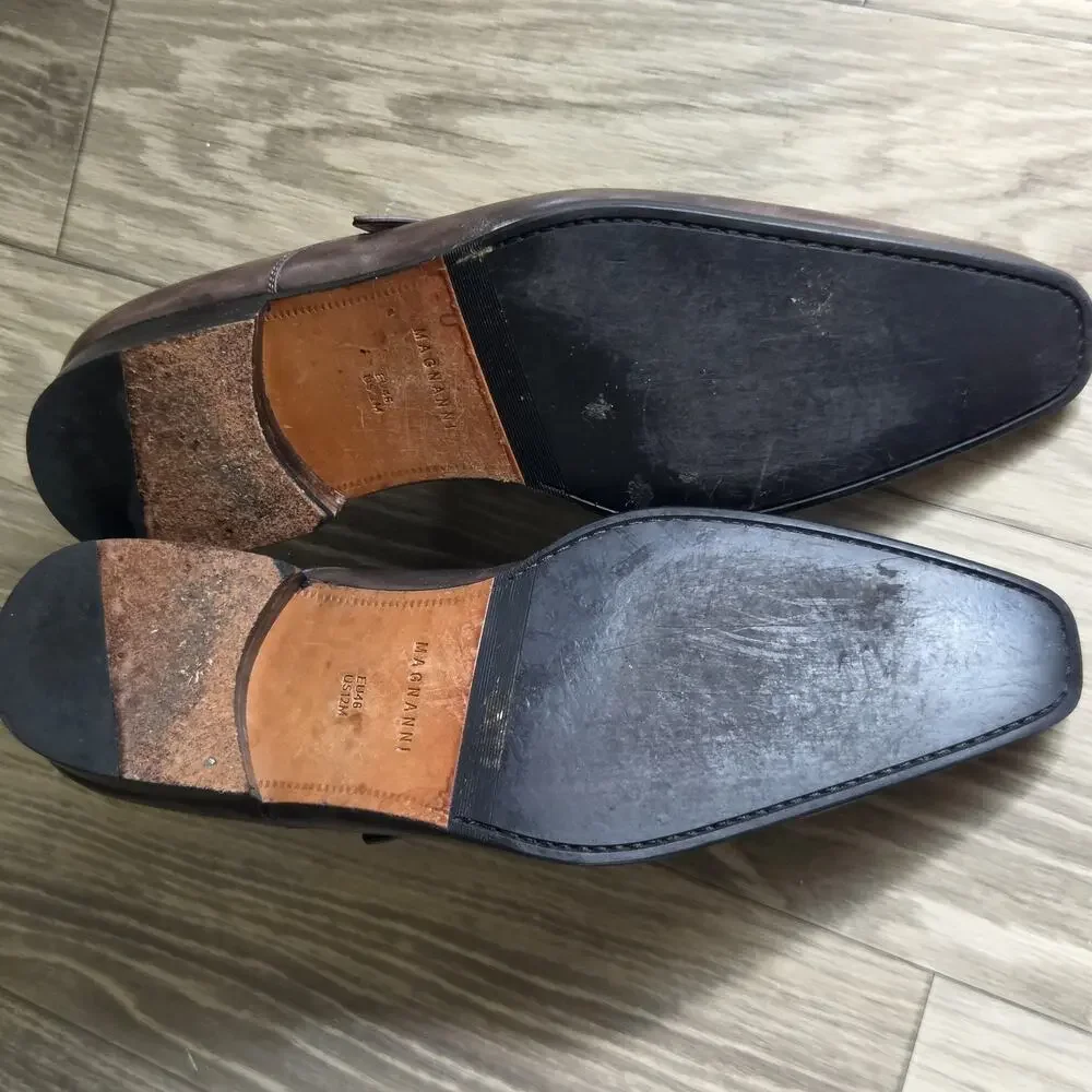 Magnanni grey leather