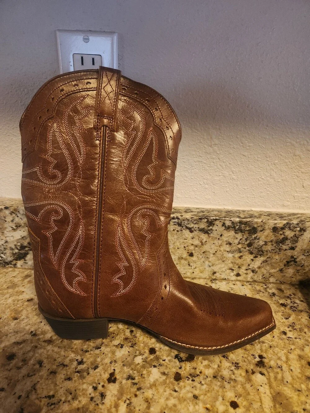 Ariat pre owned