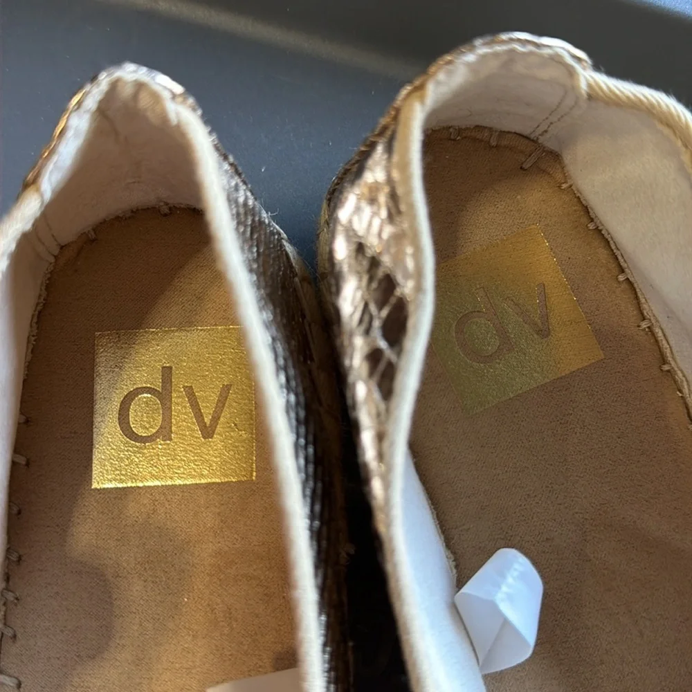 DV by Dolce Vita gorgeous metallic