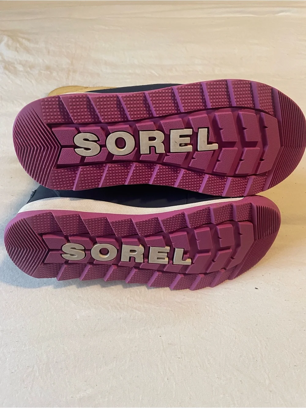 Sorel shell home feet
