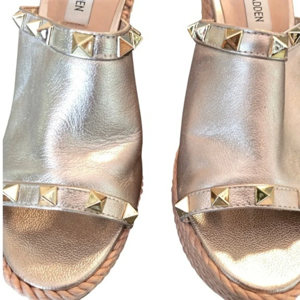 Steve Madden *ships next