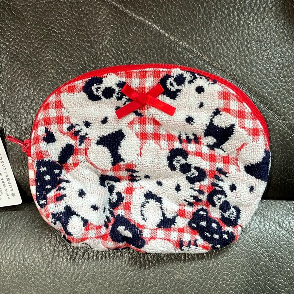 Hello kitty gingham zipper case