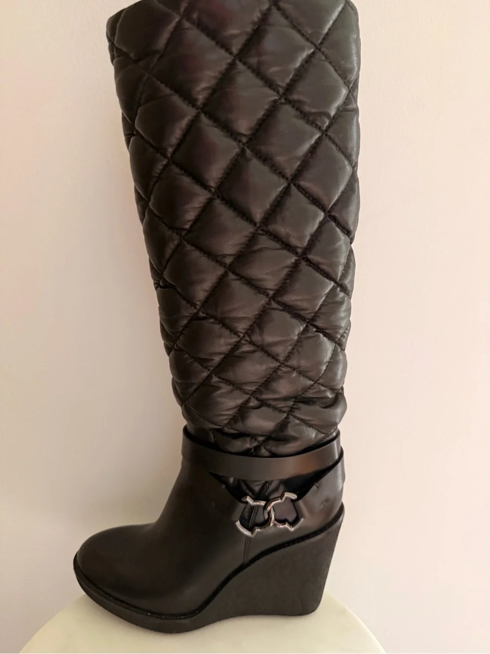 Moncler gorgeous black