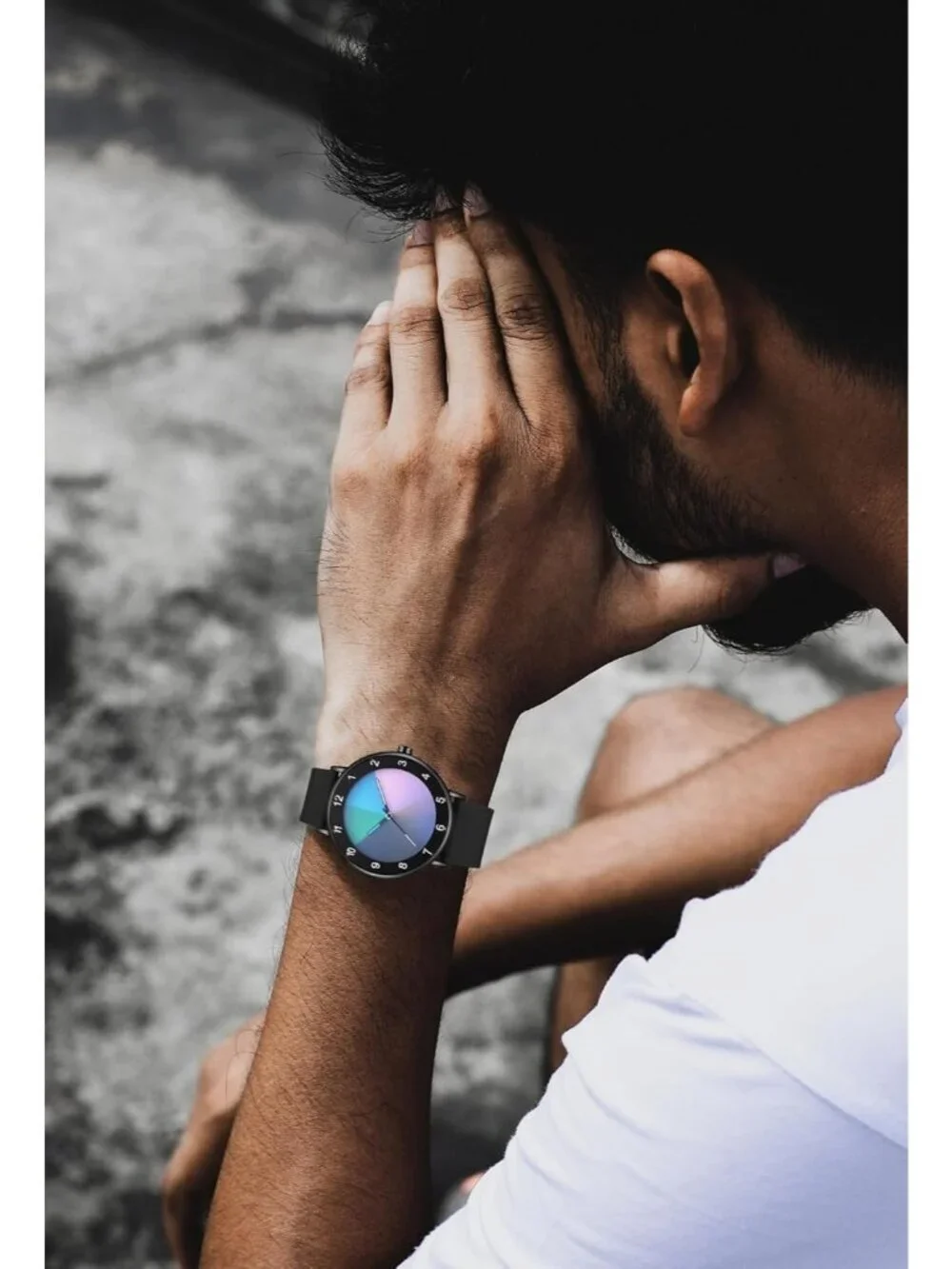 N/A features modern