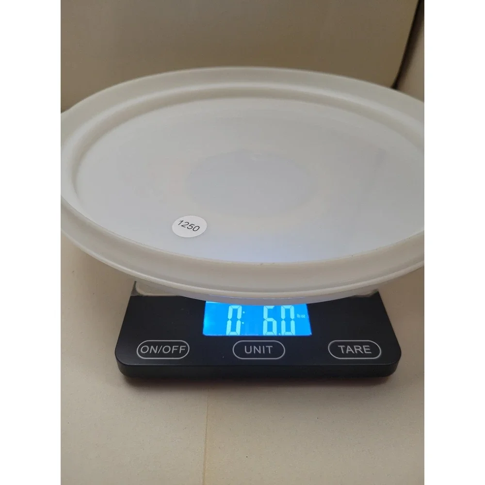 Tupperware vintage round