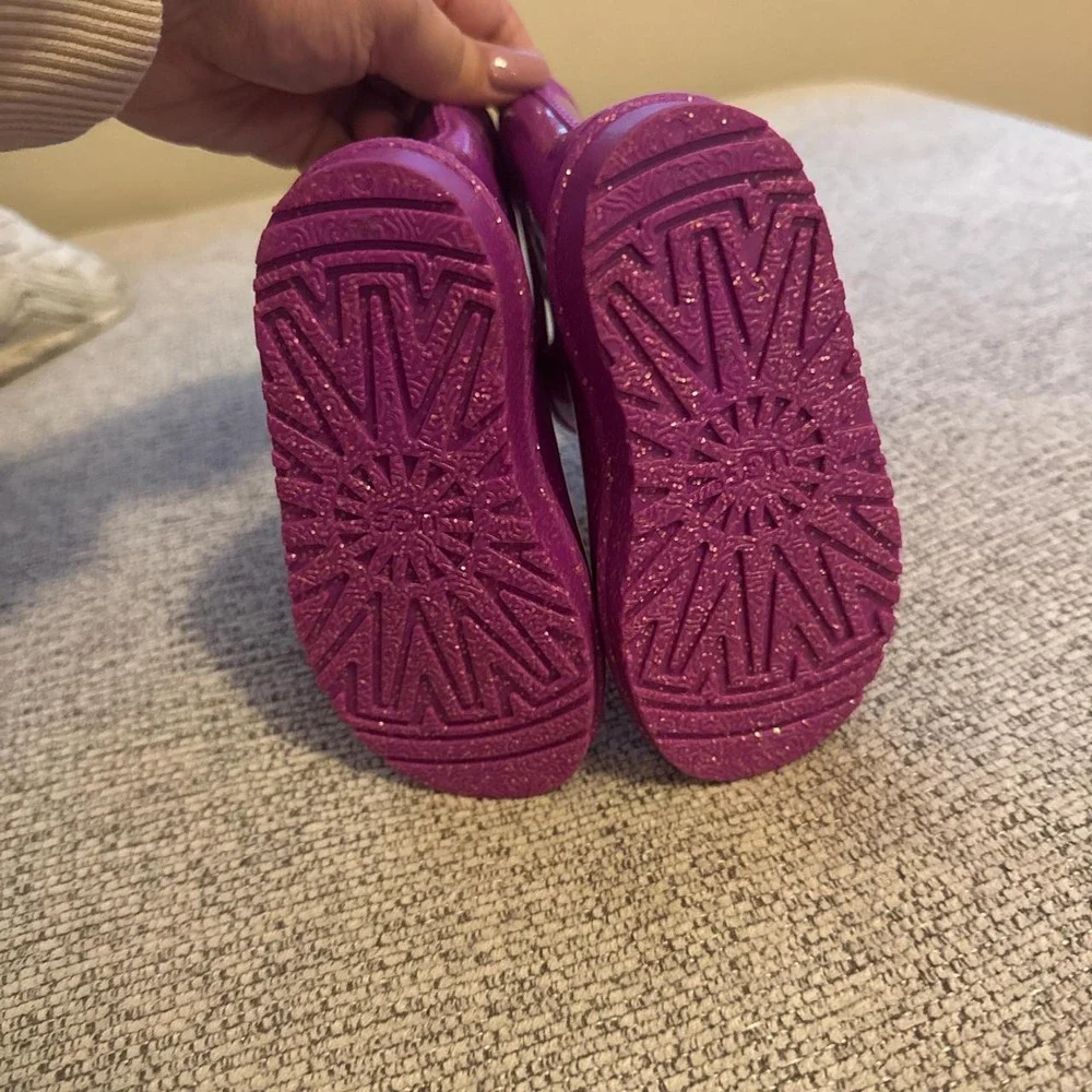 UGG pink glitter