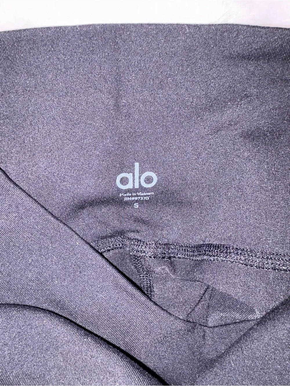 ALO Yoga alo black