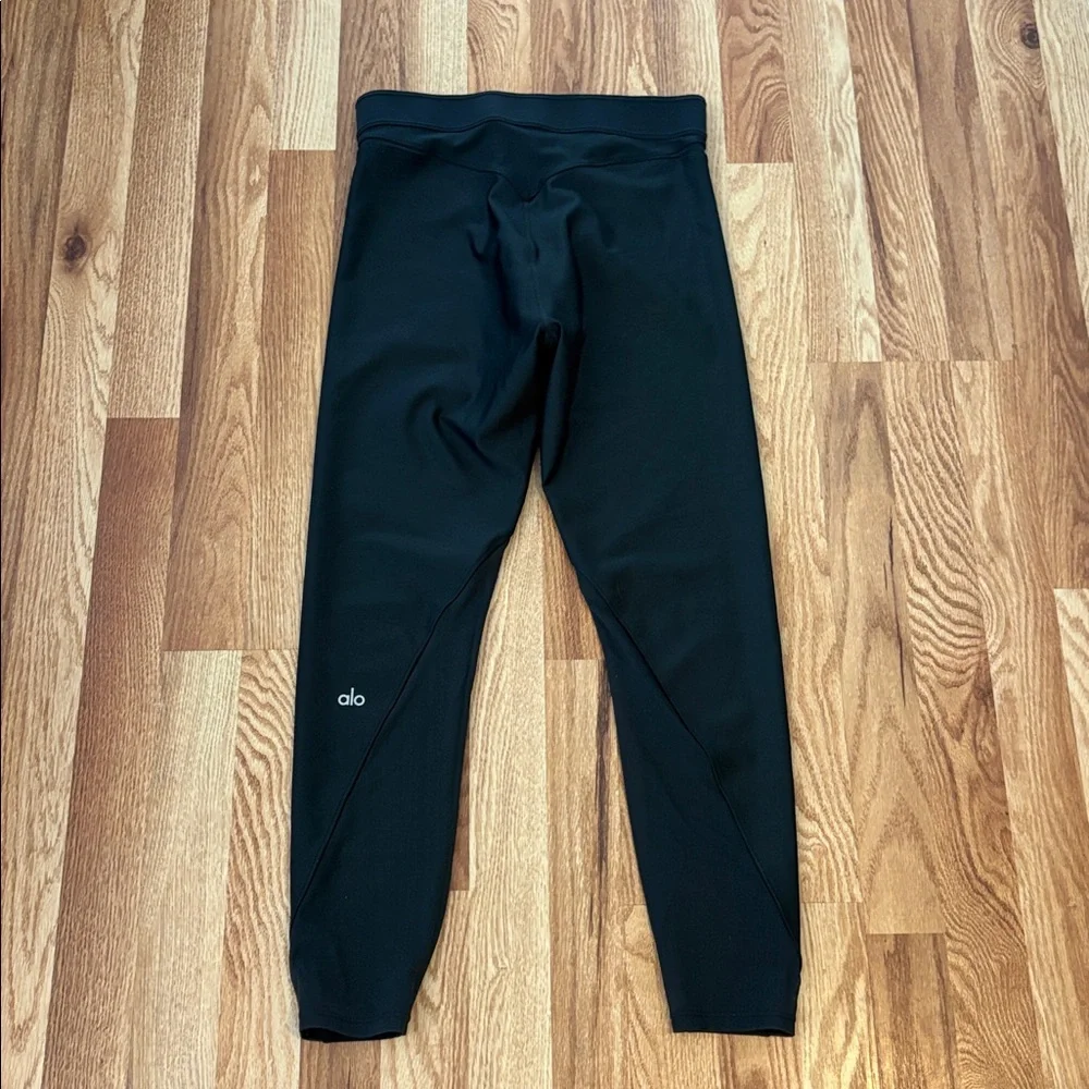ALO Yoga sleek alo