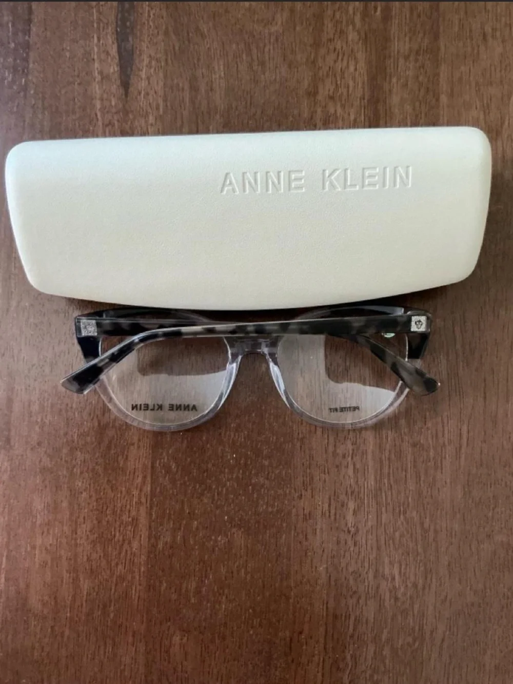 Anne Klein sleek cat