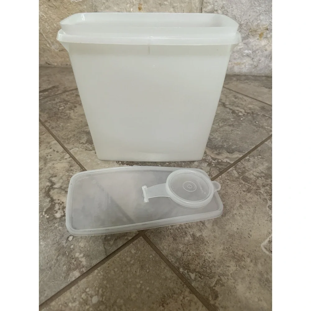 Vintage Tupperware Container #469‎ Sheer White 10 Cup Cereal Keeper w/lid #471