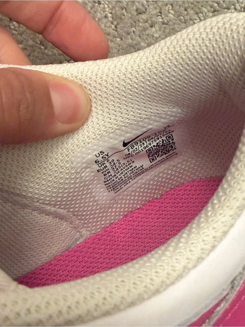 Nike kids low
