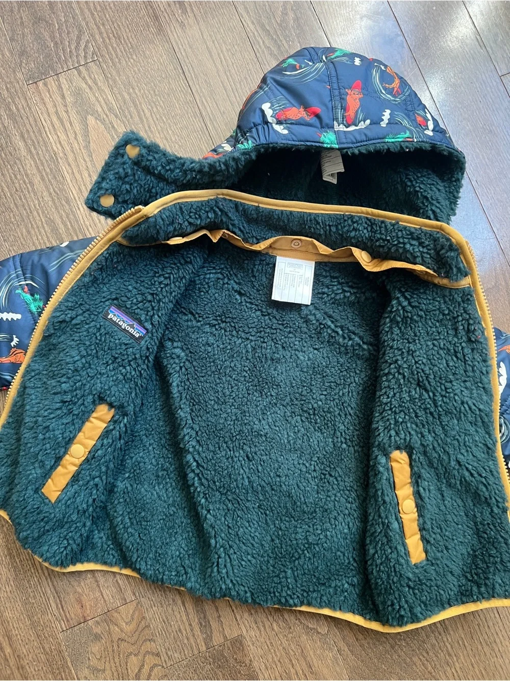 Patagonia navy surf