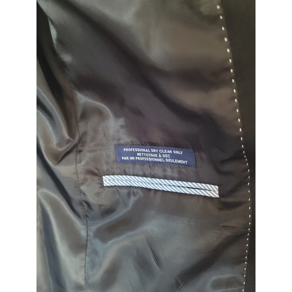 Tommy Hilfiger jacket good