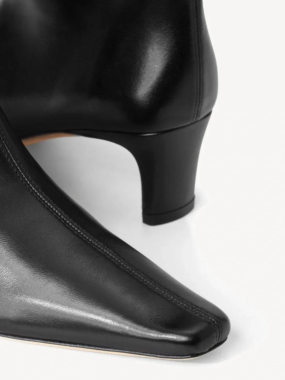 STAUD sleek black