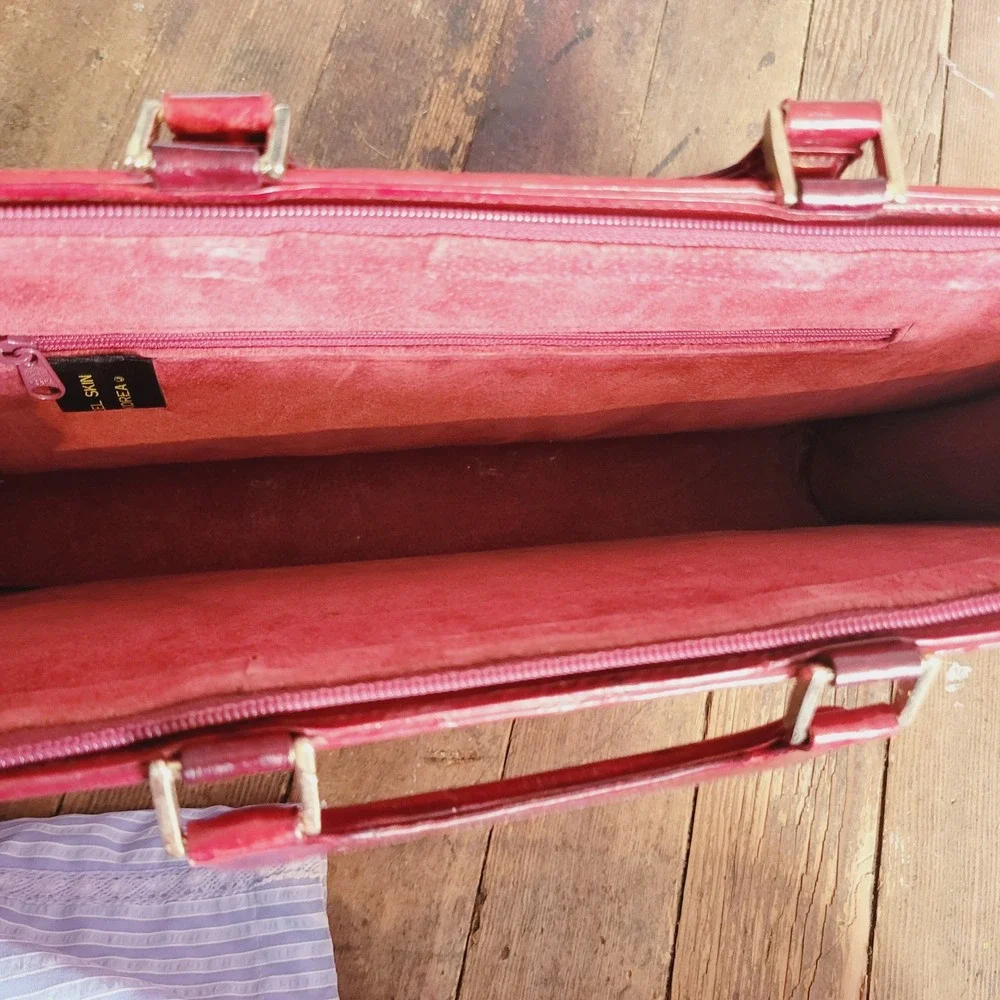 Unbranded vintage red