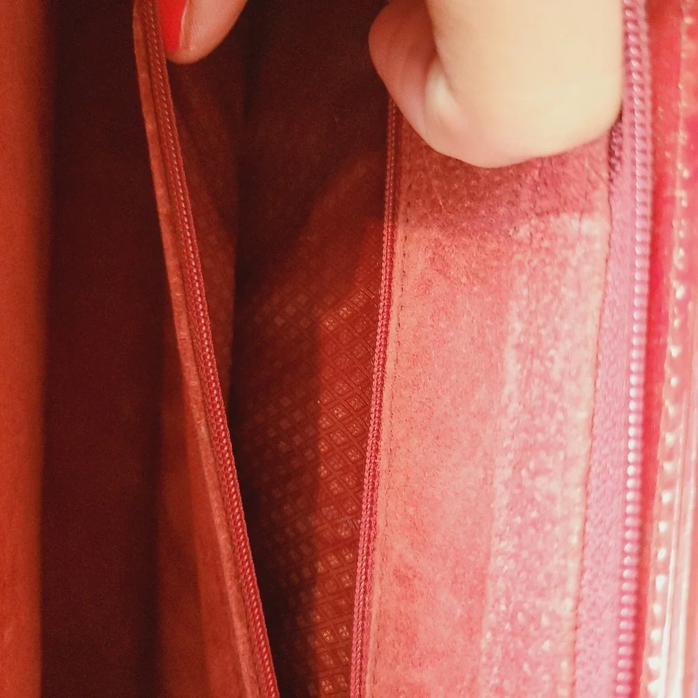 Unbranded vintage red