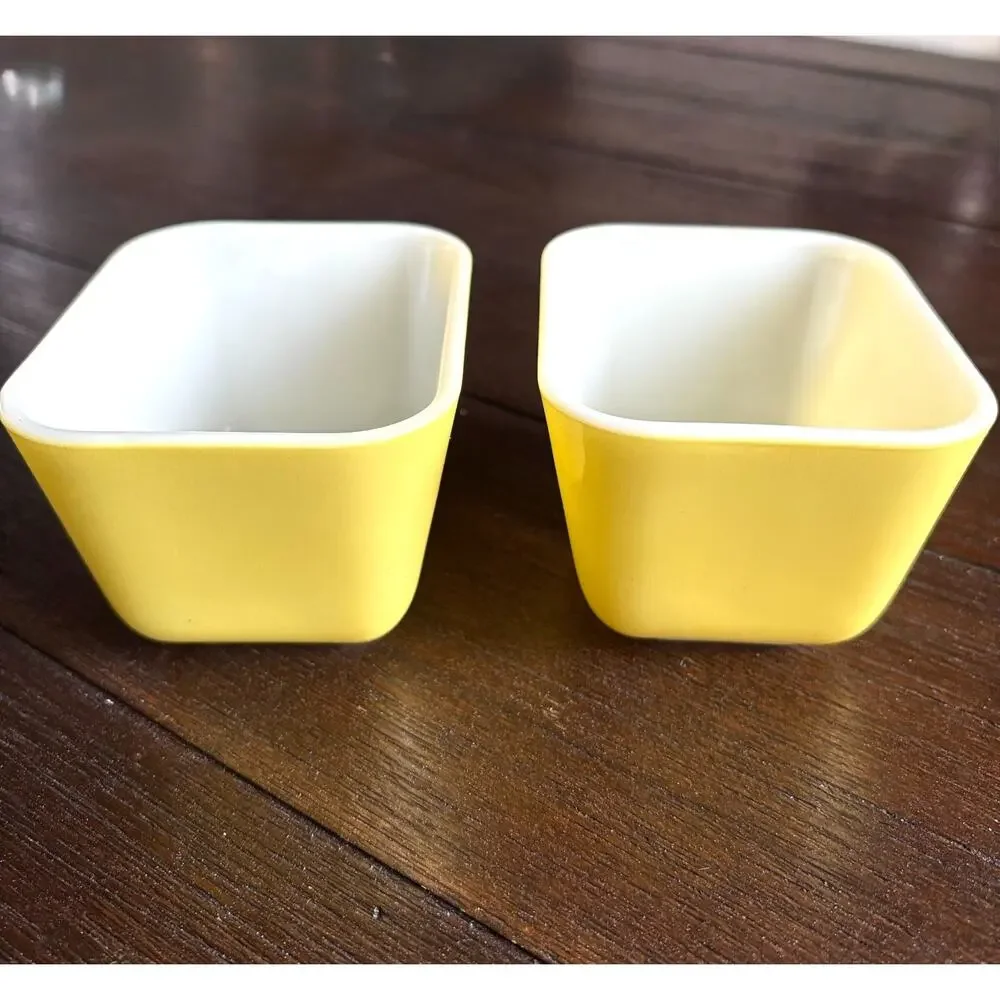 Pyrex beautiful set
