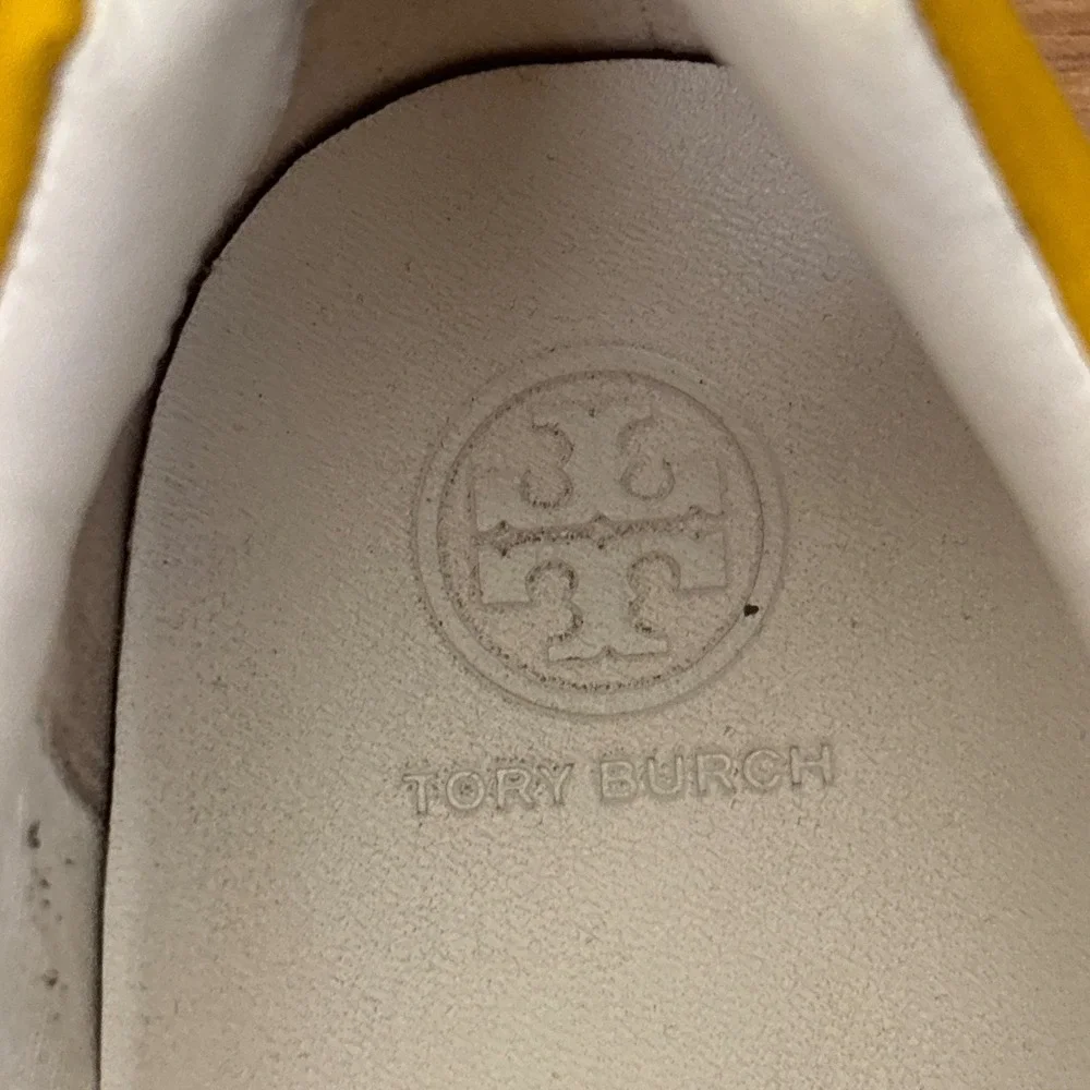 Tory Burch excellent pre