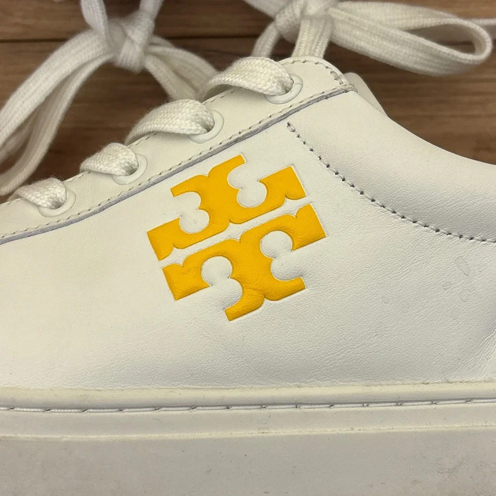 Tory Burch excellent pre