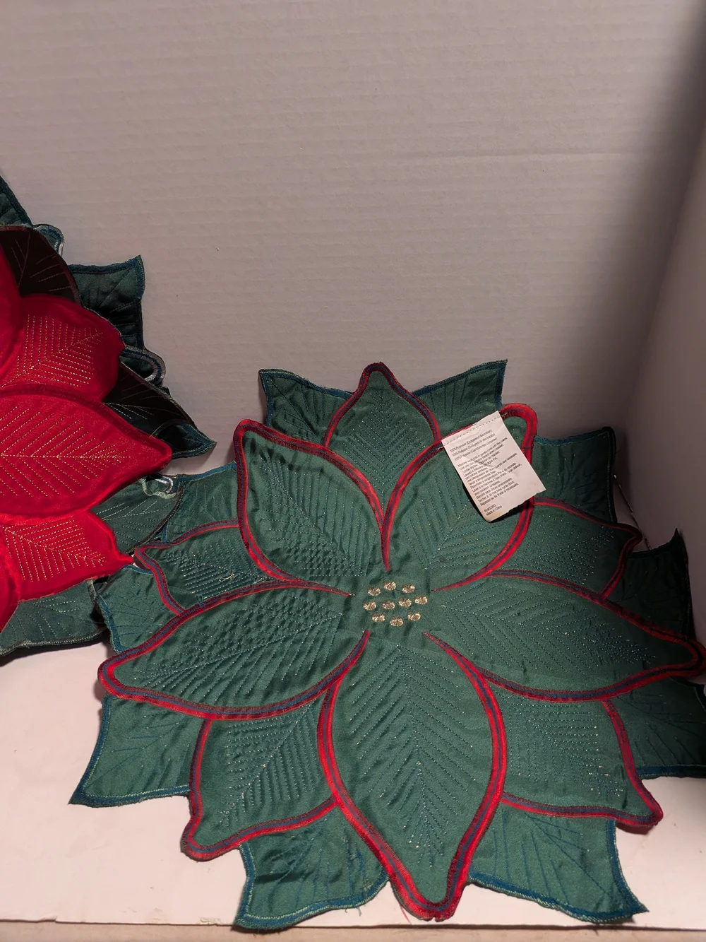 no brand festive poinsettia