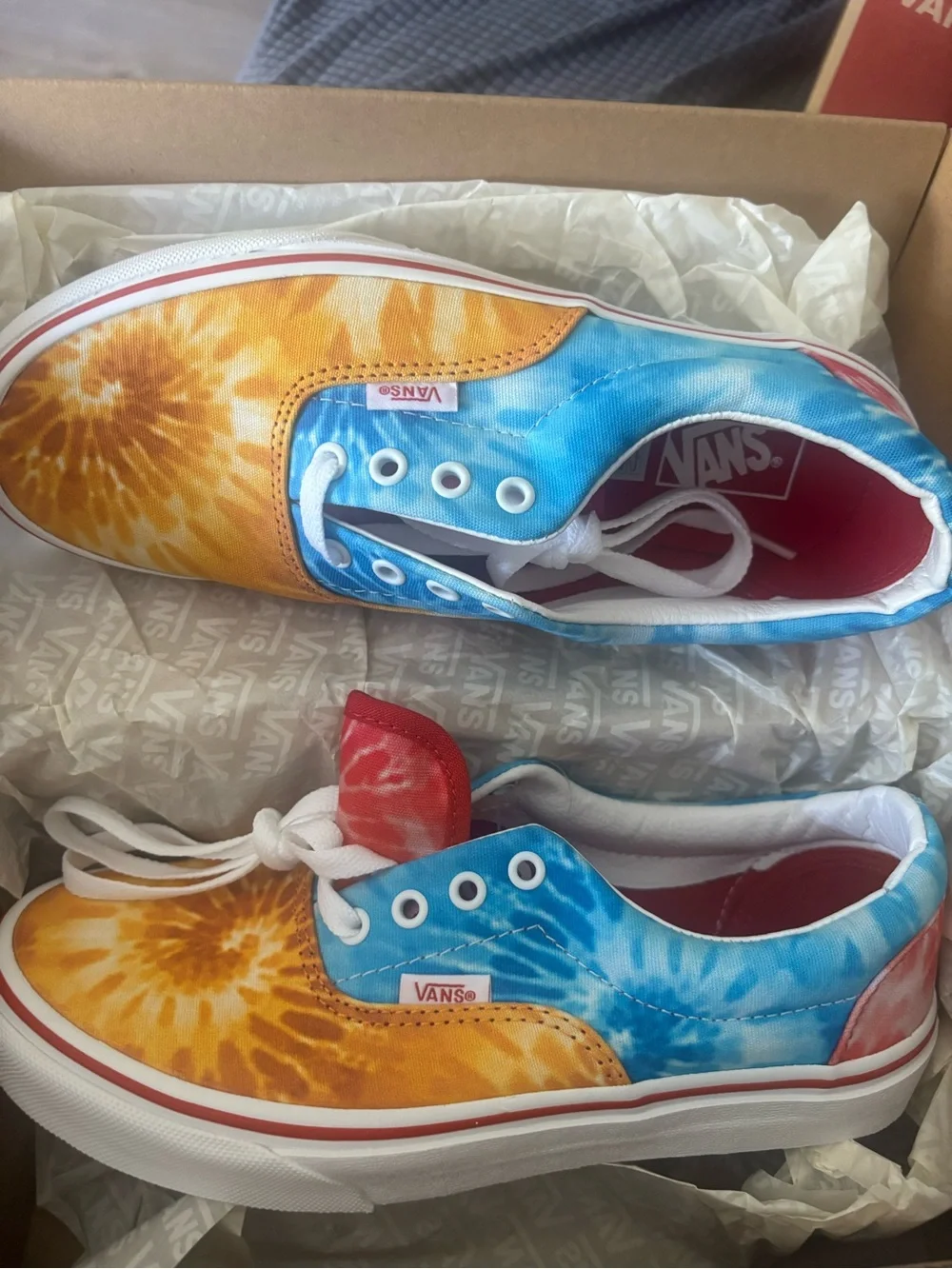 Vans colorful tie
